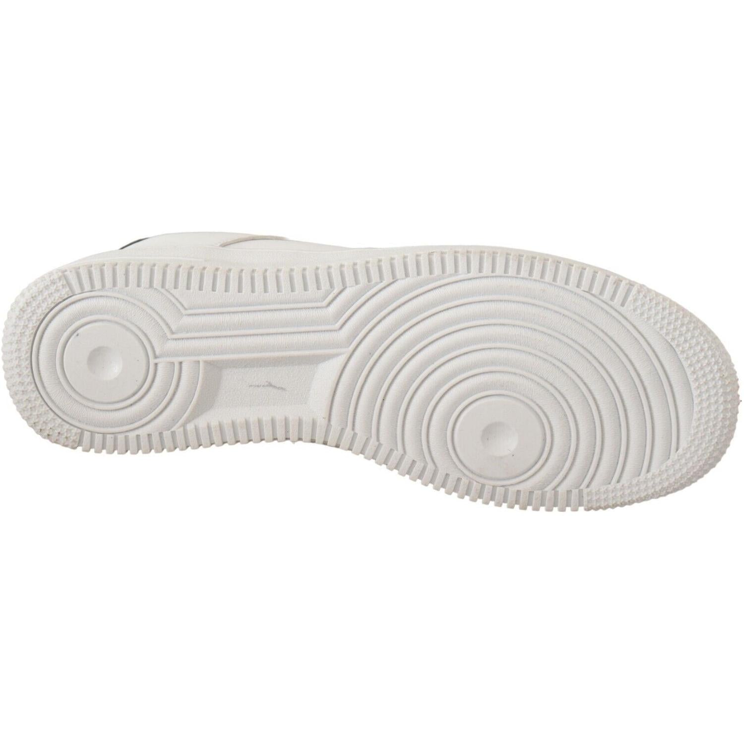 حذاء رياضي أنيق من الجلد باللون الأبيض من SIGNS