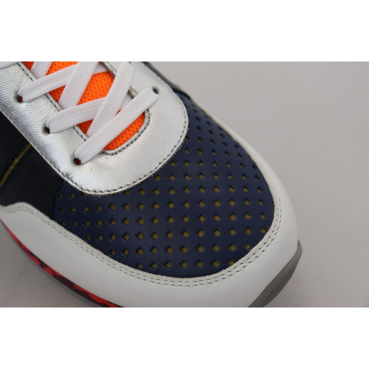 حذاء رياضي متعدد الألوان أنيق من دولتشي آند غابانا