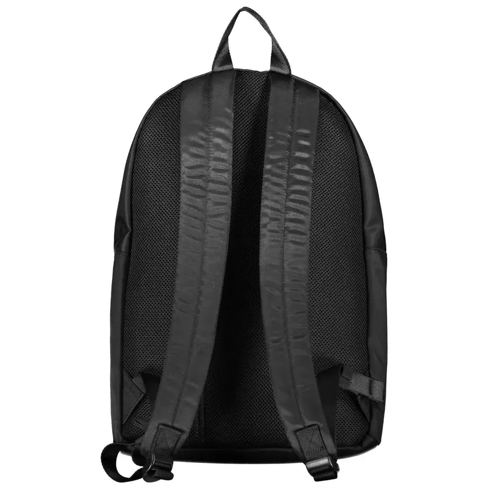 Front view with bag zipped and handles upright.