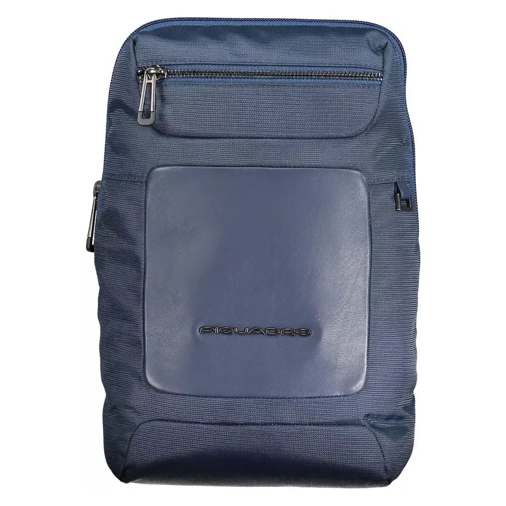 Front view with bag zipped and handles upright.