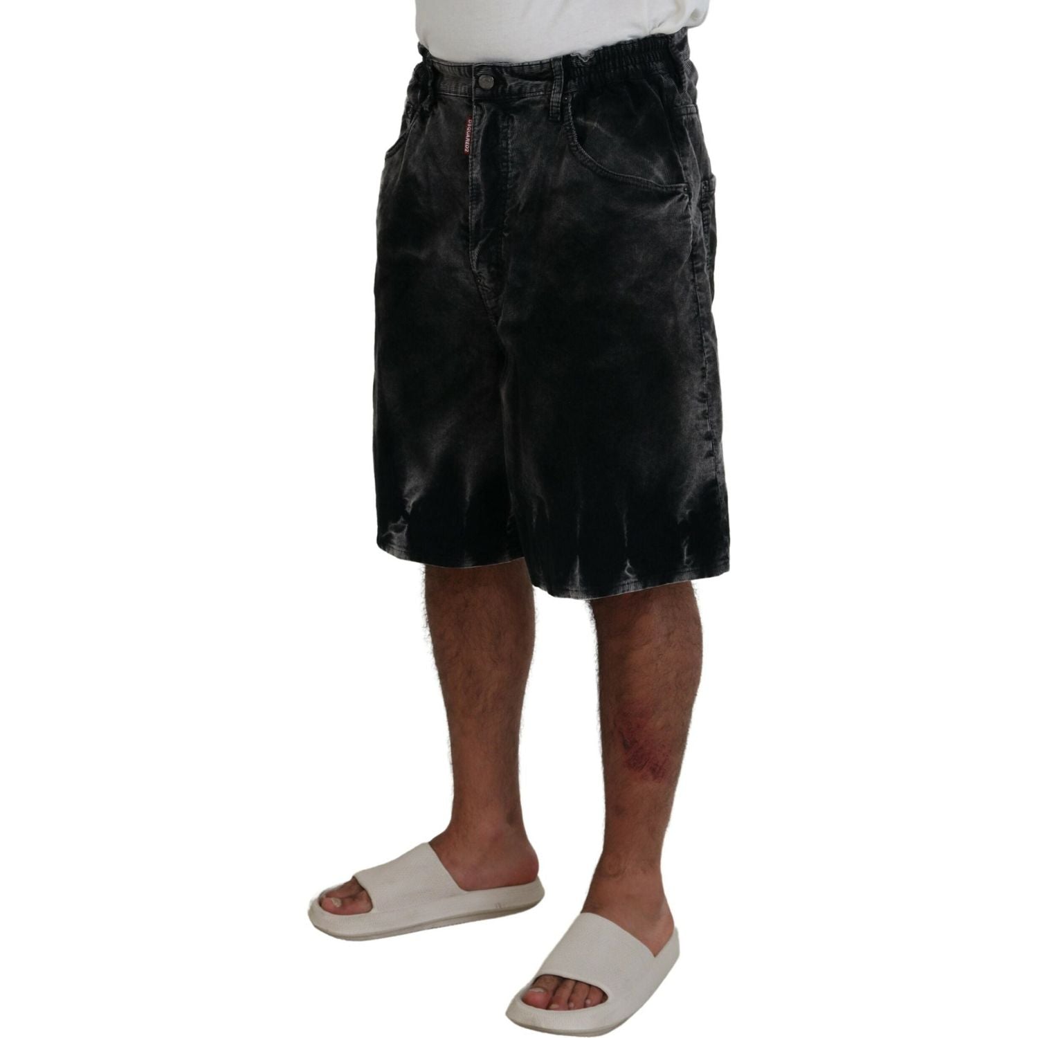 شورت برمودا من قماش مخملي رمادي من Dsquared²