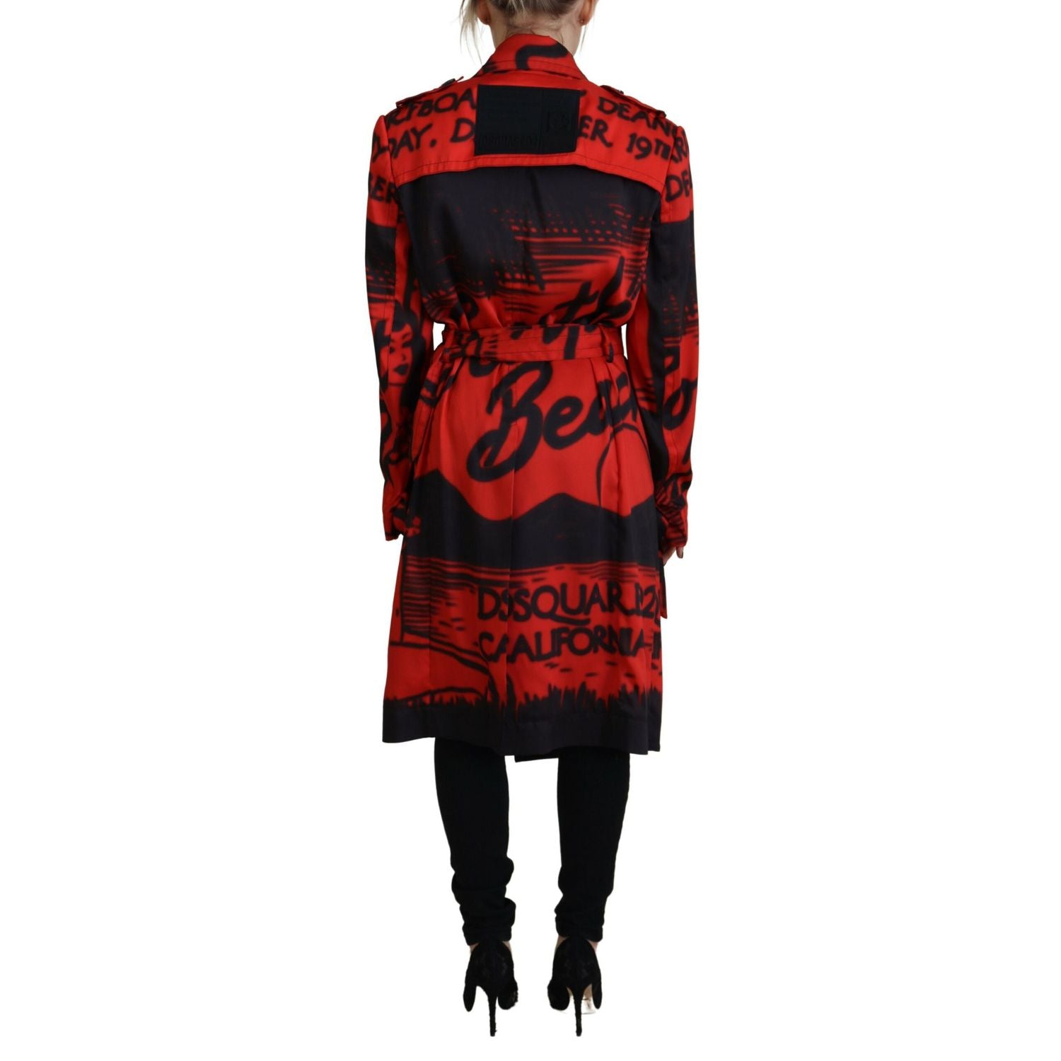 جاكيت معطف Desigual بياقة وأزرار مطبوعة باللون الأحمر من Dsquared²