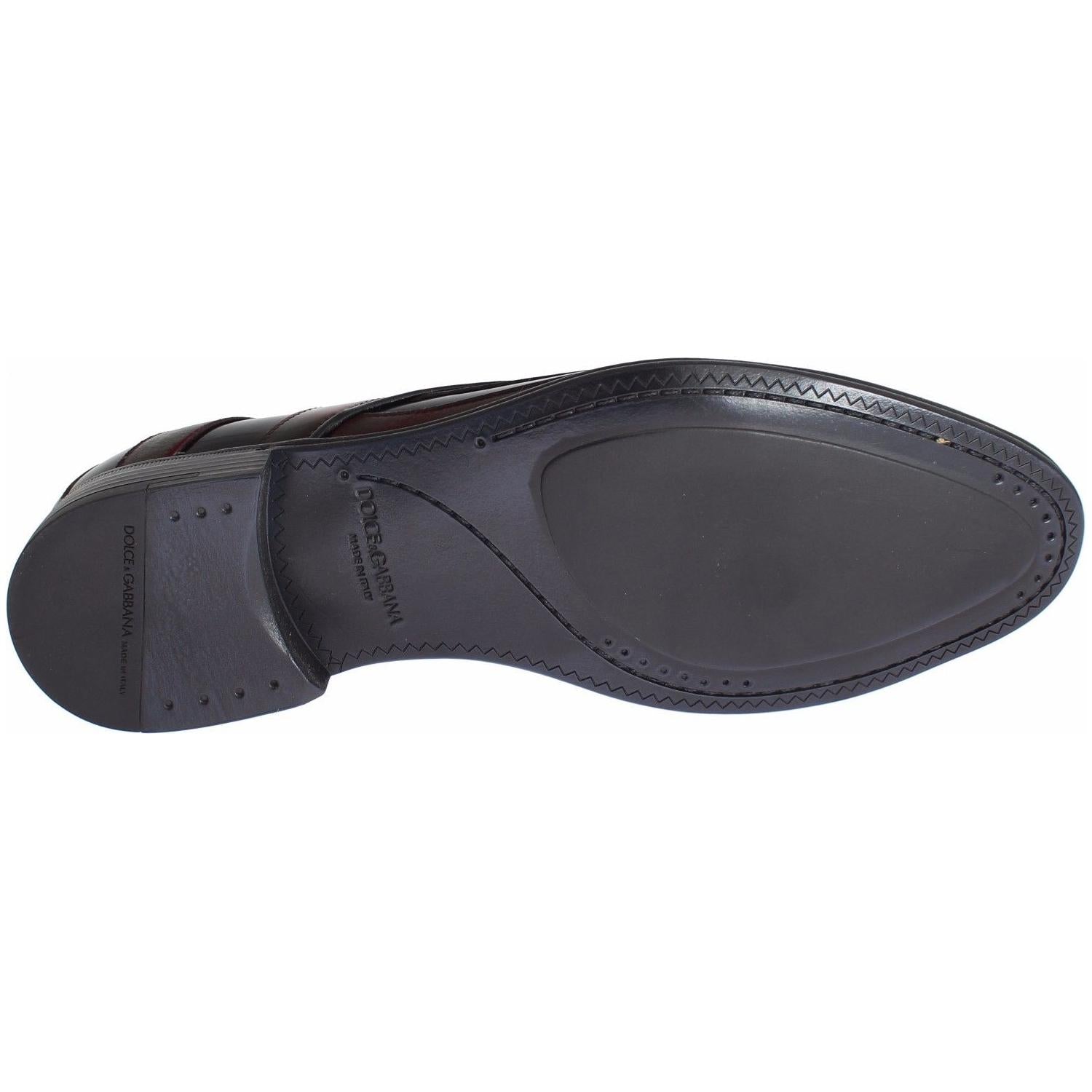 حذاء رسمي أنيق من الجلد باللون الأسود المخطط من دولتشي آند غابانا