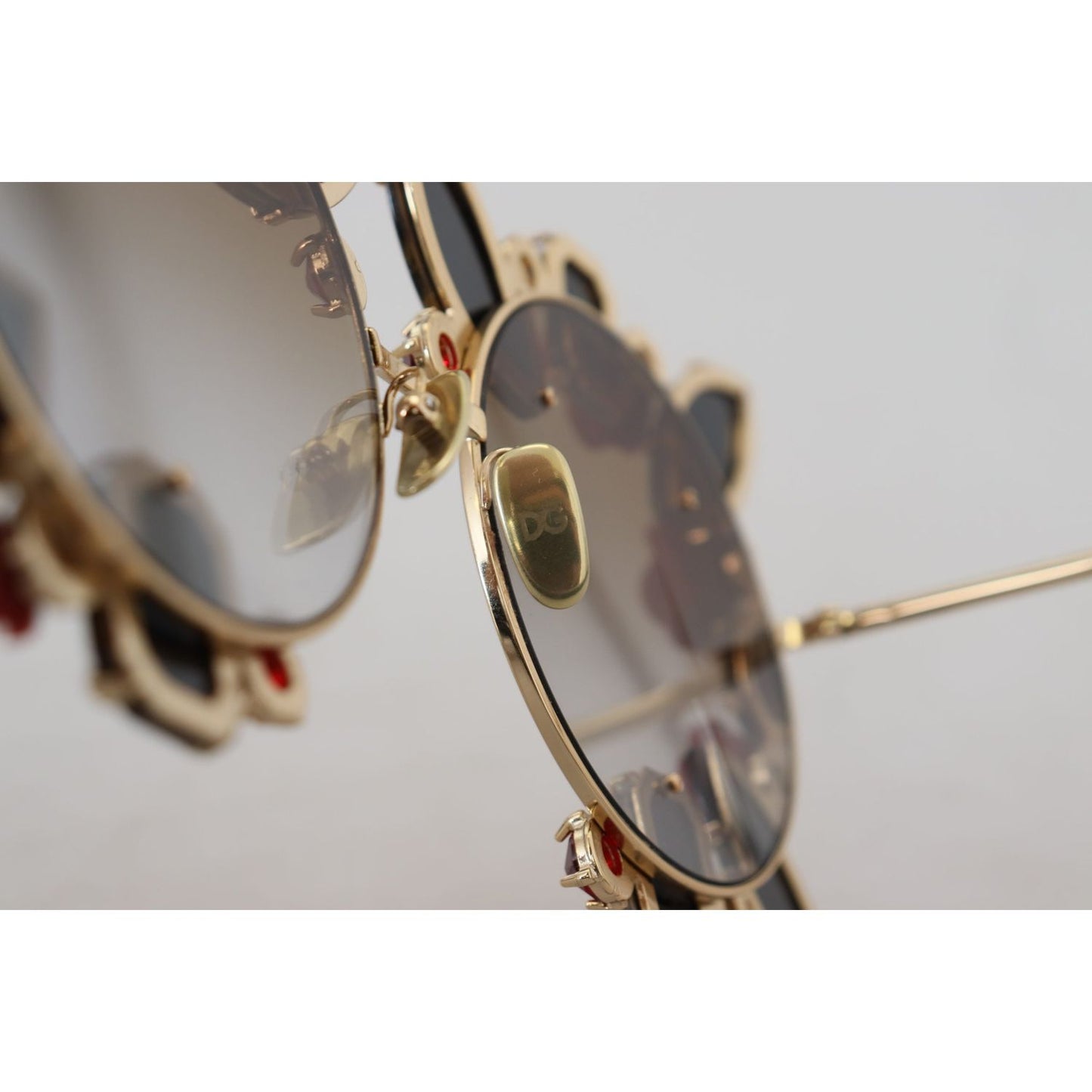 Elegant Round Rose-Embellished Sunglasses